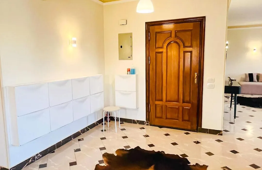 3Bd Apartment In A Family House With Garden View-1