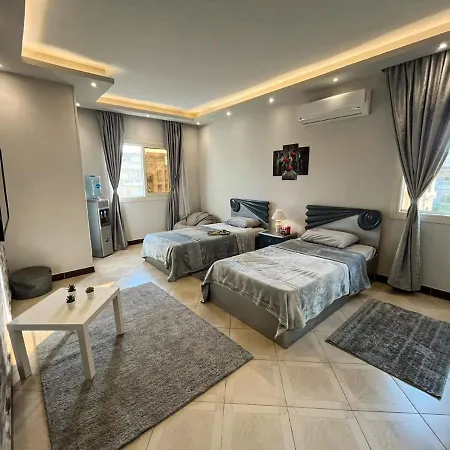 3Bd Apartment In A Family House With Garden View-3